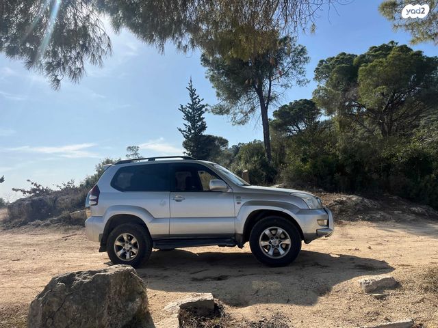 מודעת רכב טויוטה לנד קרוזר