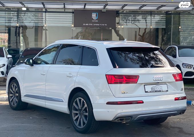 אאודי Q7