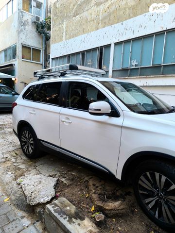 מיצובישי אאוטלנדר