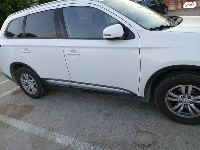 מיצובישי אאוטלנדר