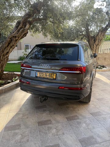 מודעת רכב אאודי Q7