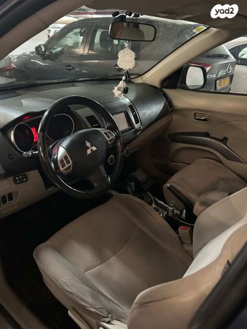 מיצובישי אאוטלנדר