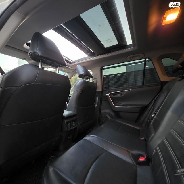 מודעת רכב טויוטה RAV4