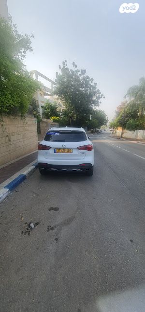 מודעת רכב אם ג'י EHS PHEV