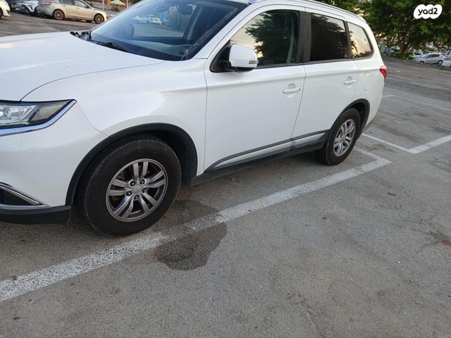 מיצובישי אאוטלנדר