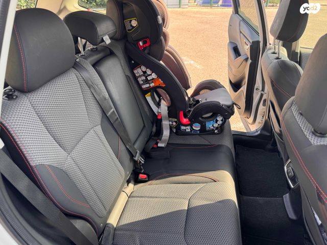 סובארו פורסטר