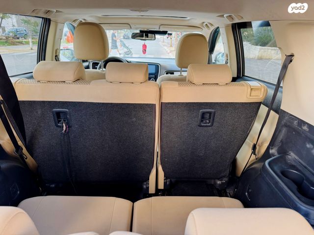 מיצובישי אאוטלנדר