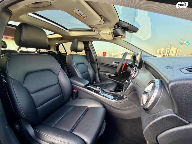 מרצדס-בנץ GLA