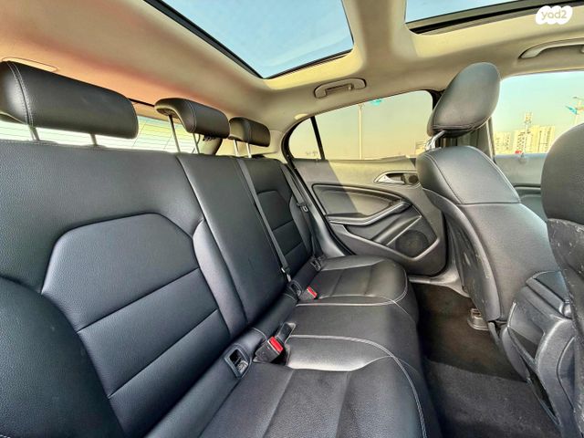 מרצדס-בנץ GLA