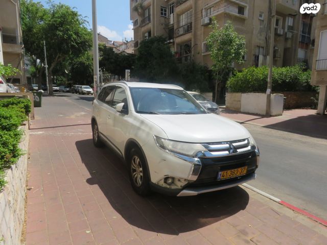 מיצובישי אאוטלנדר