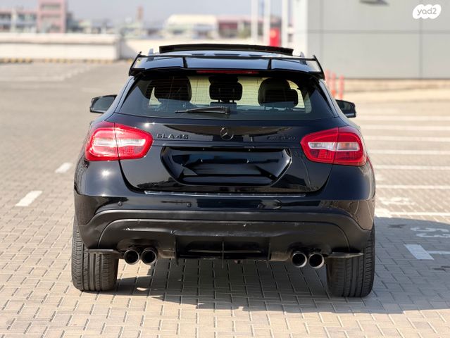 מרצדס-בנץ GLA