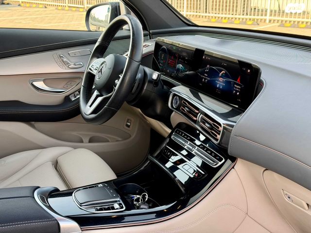 מרצדס-בנץ EQC