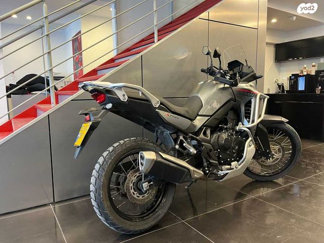 הונדה Transalp 750
