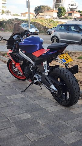 אפריליה RS660