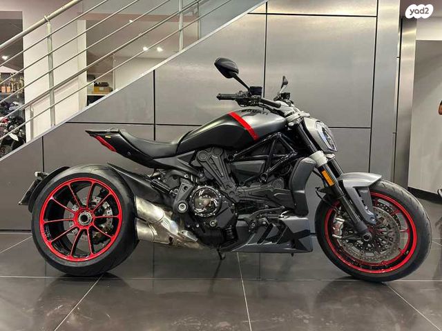 דוקאטי דיאבל X בלאק סטאר