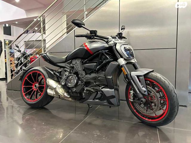 דוקאטי דיאבל X בלאק סטאר