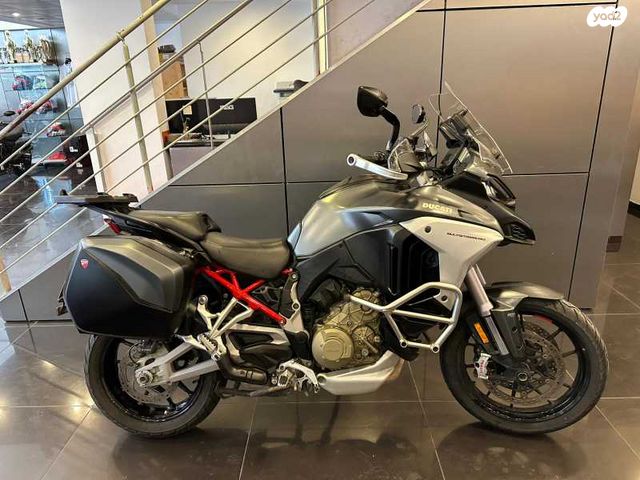 דוקאטי מולטיסטרדה V4s
