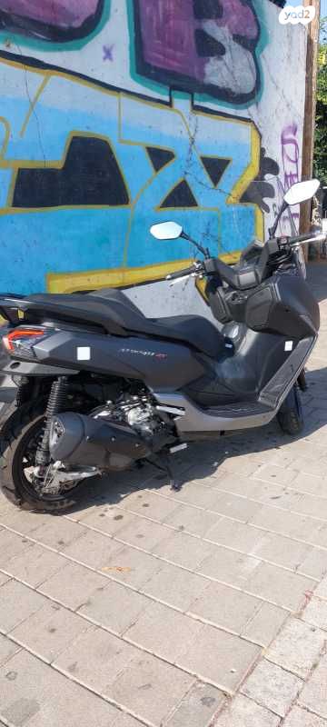 סאן יאנג מקסים 400i