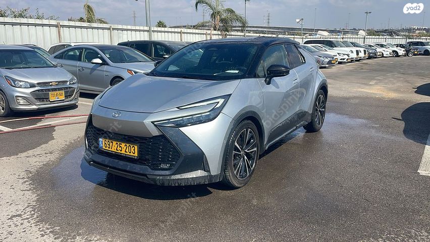 מודעת רכב טויוטה C-HR