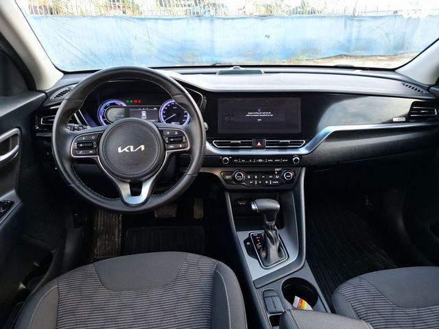 קיה נירו פלוס