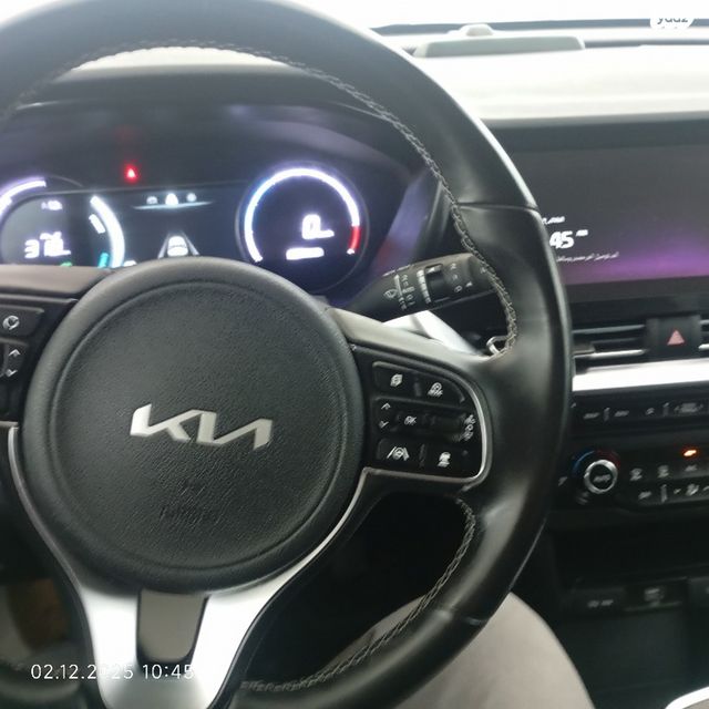 קיה נירו פלוס