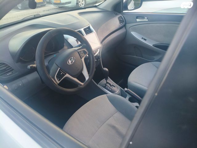 יונדאי אקסנט i25