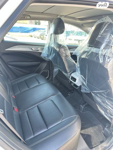 ג׳ילי Geometry C