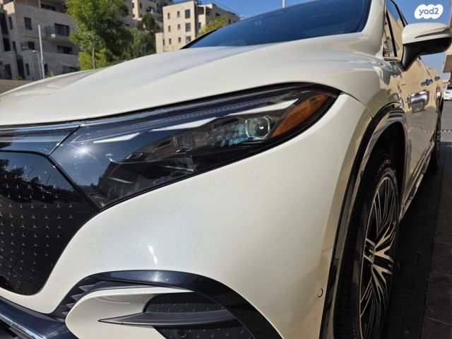 מרצדס-בנץ EQS SUV