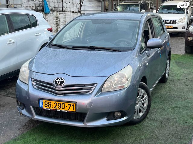 מודעת רכב טויוטה ורסו