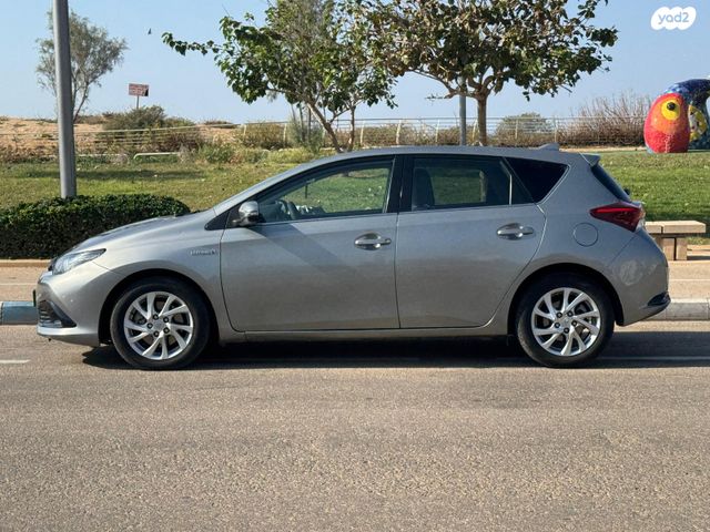 טויוטה אוריס