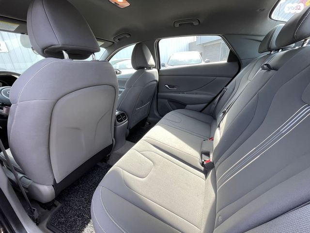 יונדאי אלנטרה