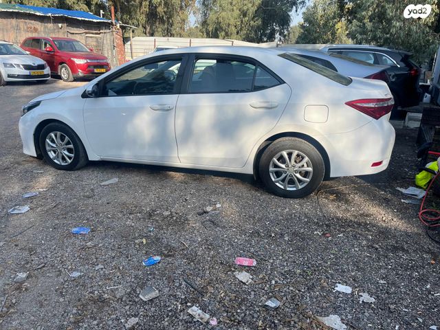 טויוטה קורולה