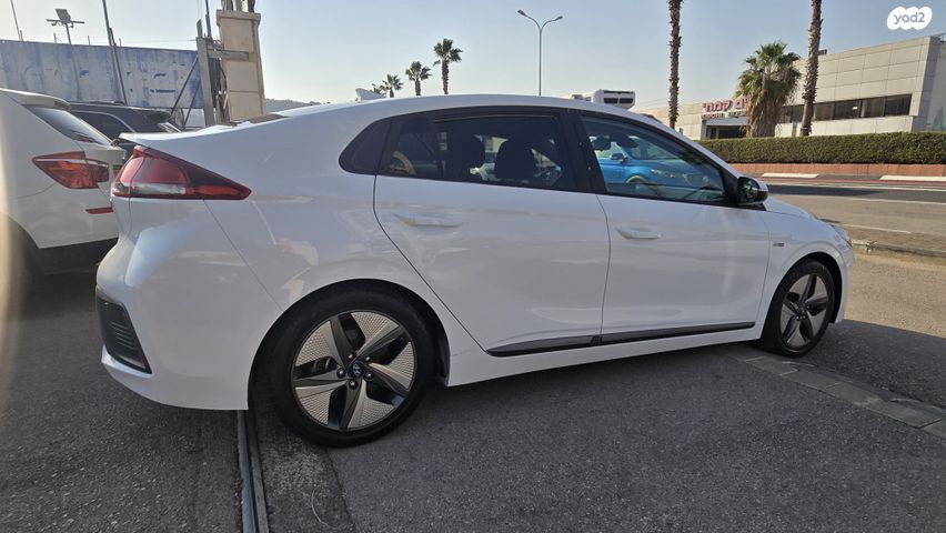 יונדאי איוניק