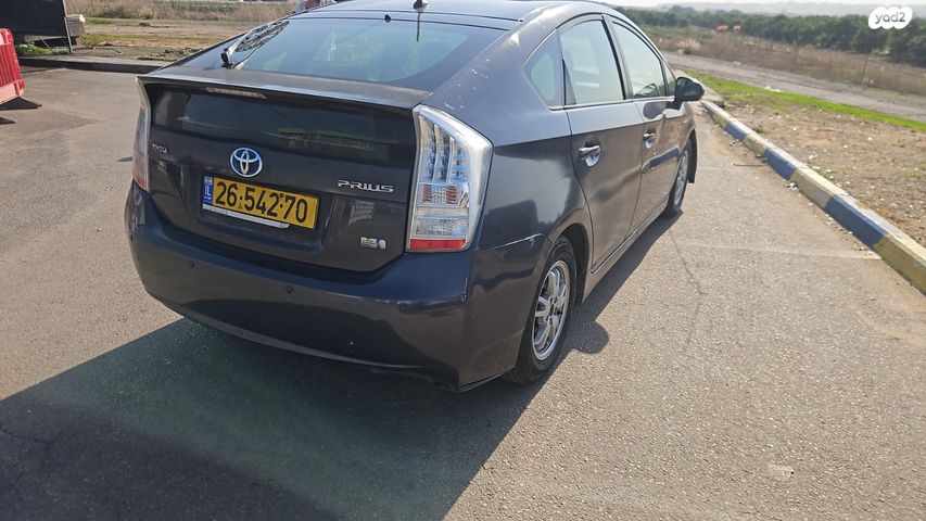 טויוטה פריוס