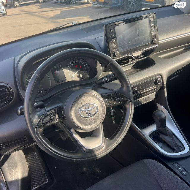 מודעת רכב טויוטה יאריס 1