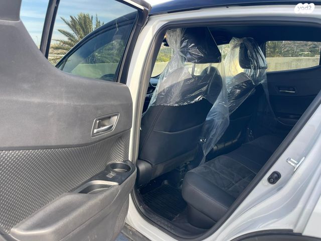 טויוטה C-HR