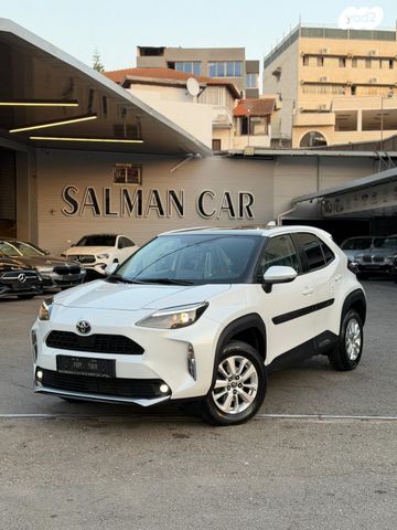 מודעת רכב טויוטה יאריס קרוס