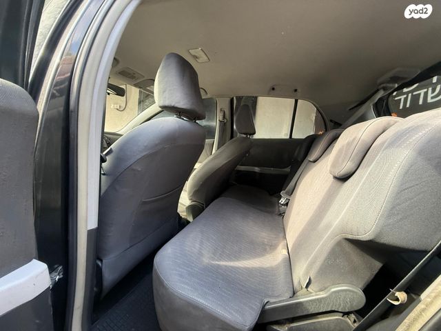 טויוטה יאריס