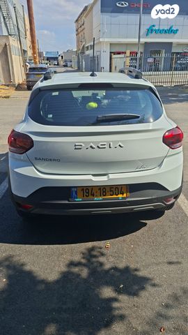 דאצ'יה סנדרו Stepway