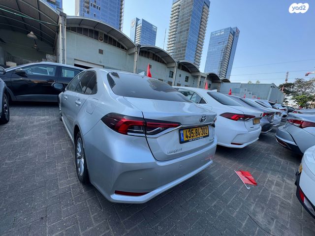 טויוטה קורולה