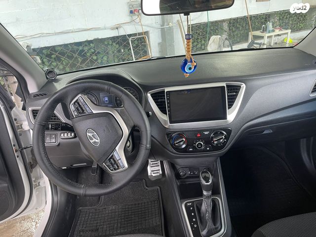 יונדאי אקסנט i25