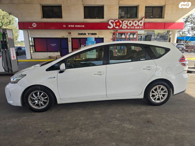 טויוטה פריוס פלוס