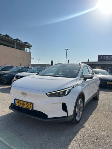 מודעת רכב ג׳ילי Geometry C