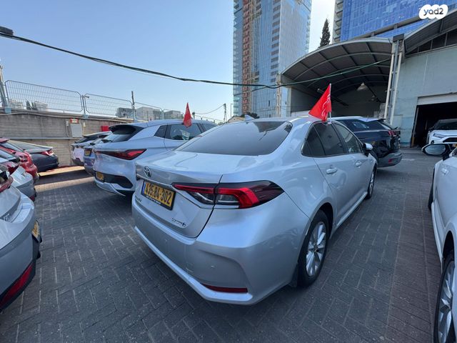 טויוטה קורולה