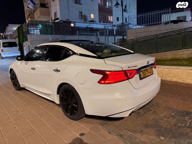 מודעת רכב ניסאן מקסימה