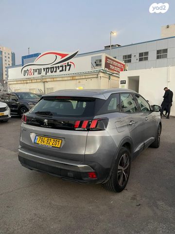 פיג'ו 3008