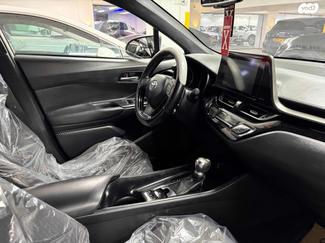 טויוטה C-HR