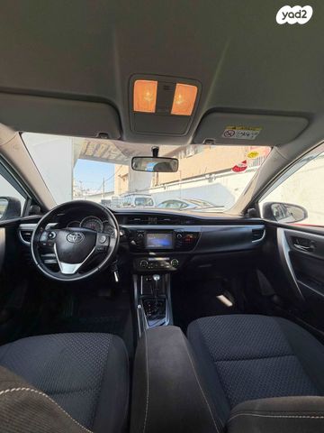 טויוטה קורולה