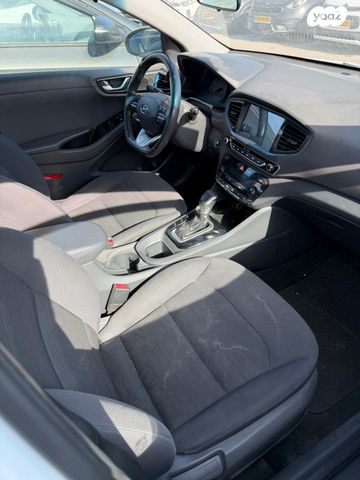 יונדאי איוניק