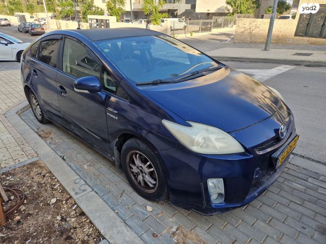 מודעת רכב טויוטה פריוס